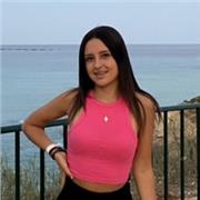 Estudiante de Bachillerato da clases particulares a niños de primaria